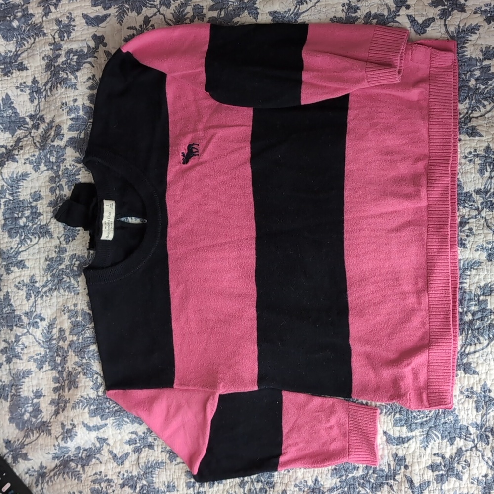 Pink and Navy Blue Abercrombie Sweater